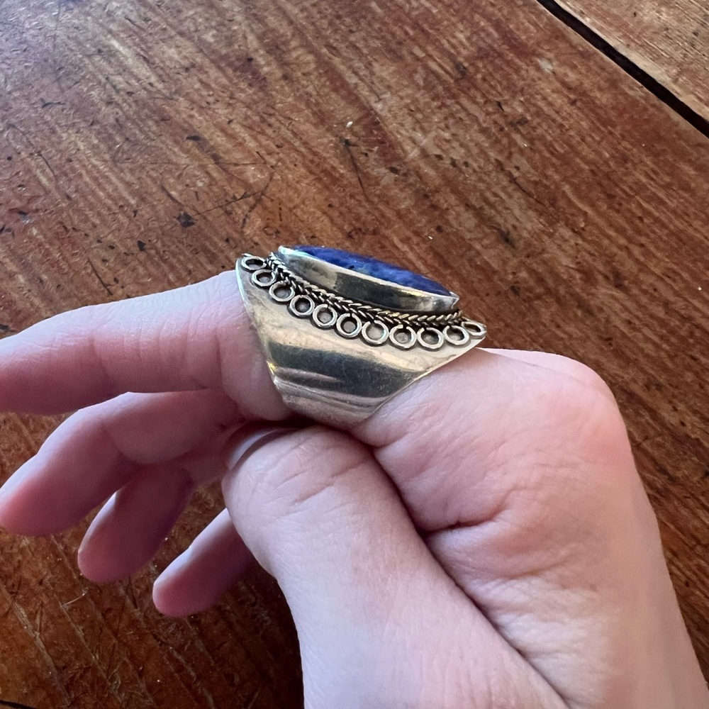 Sterling Silver Ring With large blue stone (broken band) - Picture 2 of 14